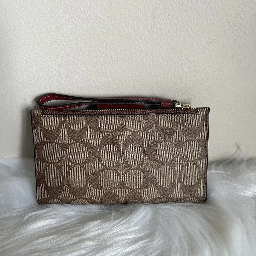 Coach Tech Wallet‎ Khaki Cherry Signature Canvas Leather Wristlet Excellent